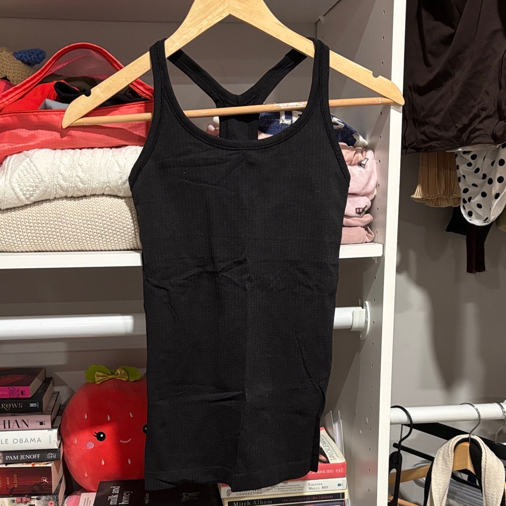Black lulu ebb to street Tank Top